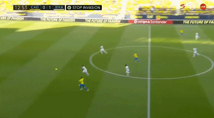 穆勒：孙兴慜是一名非凡的球员，他的任意球破门让人惊叹（穆勒盛赞孙兴慜：顶级球员，他的任意球得分令人惊艳）