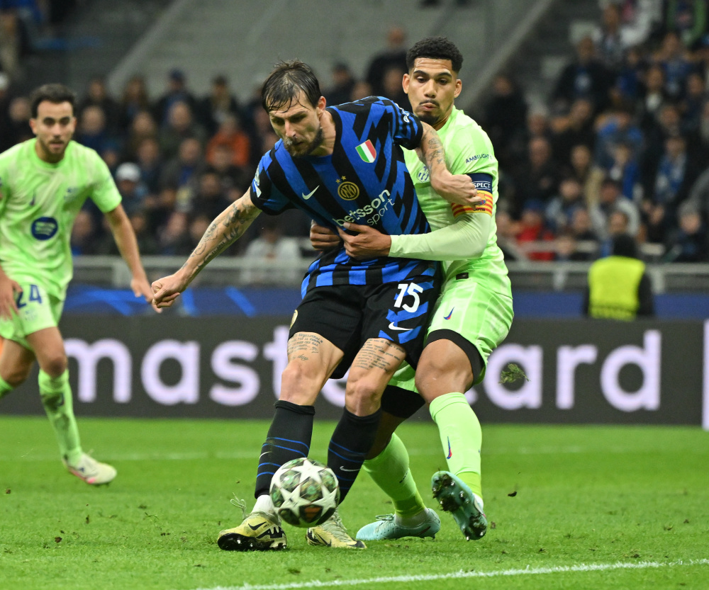 斯帕莱蒂：戴维需要连续踢五场？难道我也得带皇马巴萨五场？（斯帕莱蒂：戴维必须连踢五场？那我也得连带皇马、巴萨五场吗？）