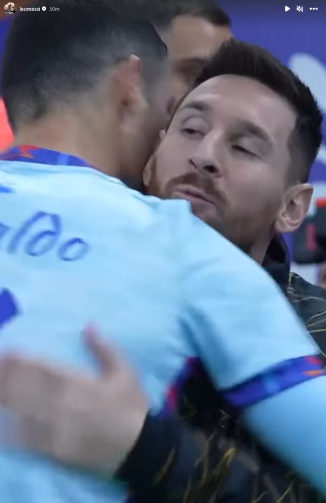 梅西终于发布澄清解释视频，毫无诚意再次惹怒球迷（梅西发布澄清视频，被质疑诚意不足再度激怒球迷）