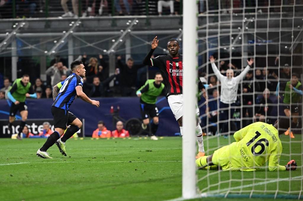 小克鲁伊夫：因女儿患癌辞去巴萨总监；中国执教的三年很愉快