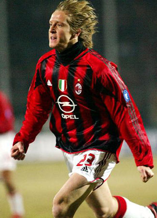 乔·科尔说纽卡斯尔开始加速了，这话听着有点意思（乔·科尔：纽卡斯尔已按下加速键，这话颇耐人寻味）