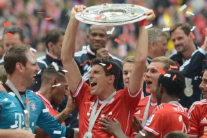 安德烈·莫拉坚称塞梅尼奥“致力于”伯恩茅斯为曼联做准备（安德烈·莫拉强调塞梅尼奥全情投入，伯恩茅斯正备战曼联）