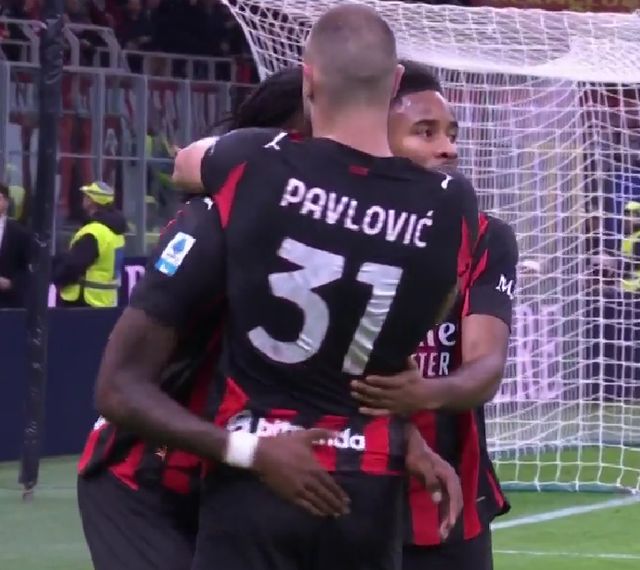 吉拉尔迪：能首发我感到非常高兴，罗马的目标是赢得欧联杯（吉拉尔迪：首发让我很开心，罗马目标是夺得欧联杯冠军）