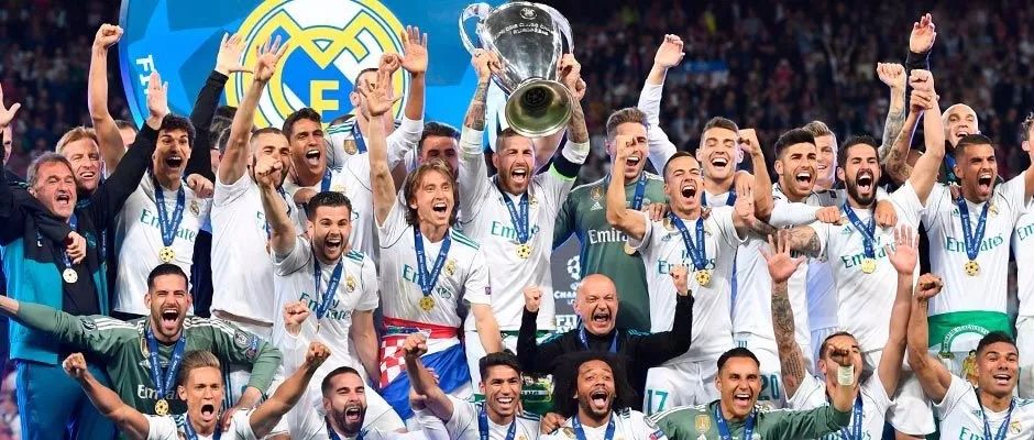 意甲10月最佳球员候选：恰尔汗奥卢、莱奥、安古伊萨在列（意甲10月最佳球员提名：恰尔汗奥卢、莱奥、安古伊萨入围）