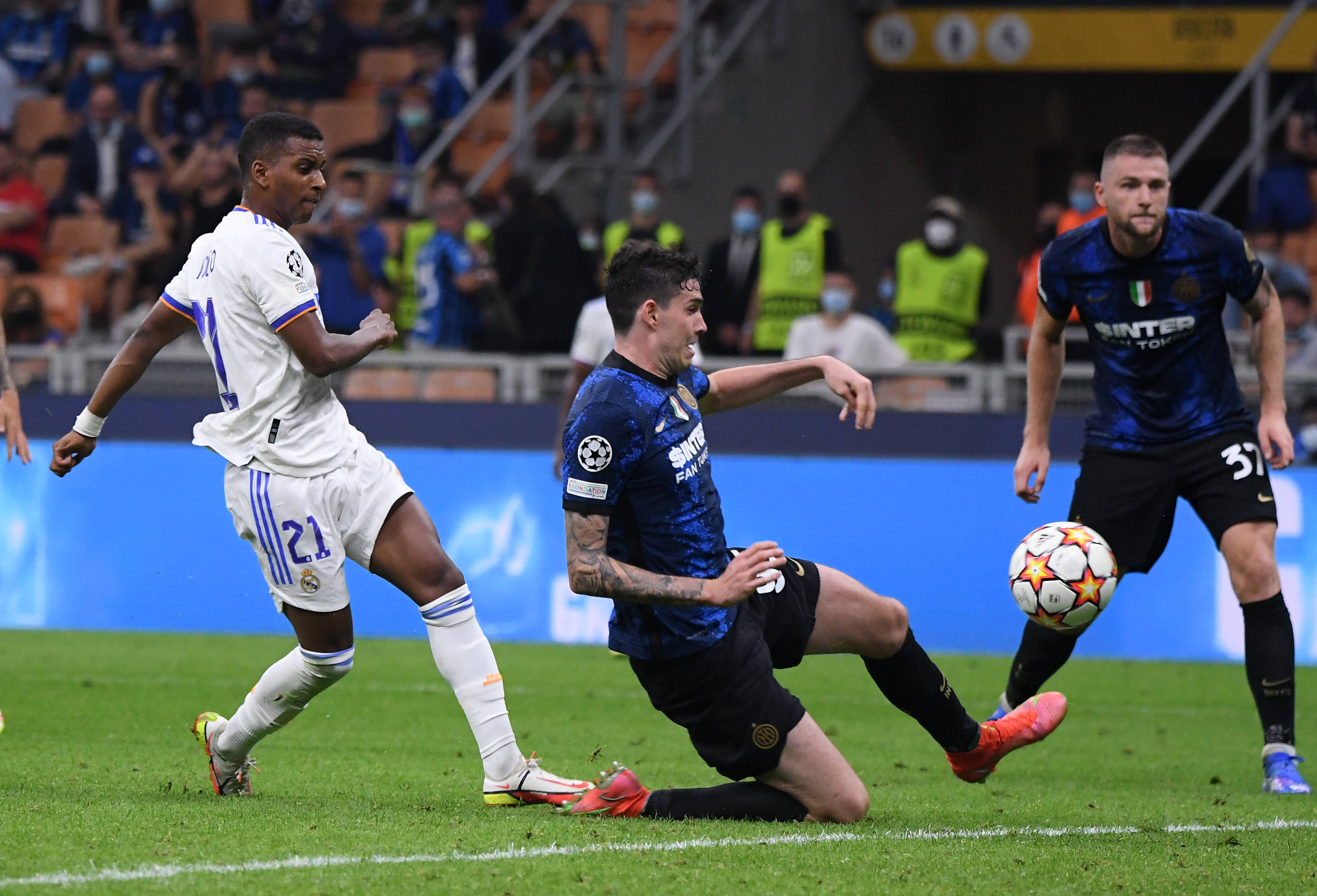 半场战报：巴塞尔1-1阿斯顿维拉，达尼柳克，盖桑破门（上半场战报：巴塞尔1-1阿斯顿维拉，达尼柳克与盖桑各有斩获）