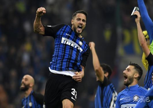 广州队主帅临场调整显功力（广州队主帅现场指挥见真章）