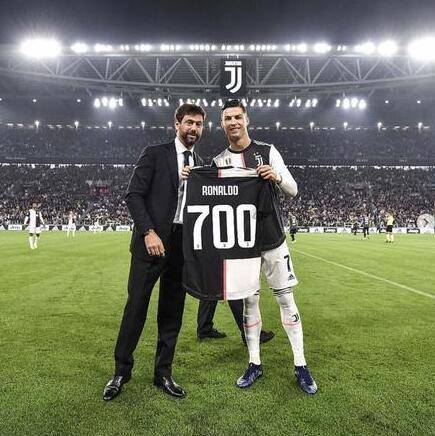 卡佩罗：斯帕莱蒂不能执着于某些固定阵型，他要学会灵活变通（卡佩罗：斯帕莱蒂不应拘泥于固定阵型，须学会灵活应变）