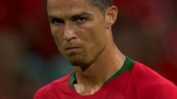 篮球篮网全队配合默契提升