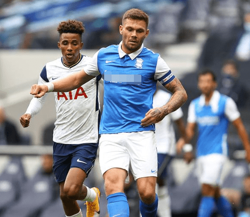 最后连丢4板！康宁汉姆：他们投的是超远三分，球没往我们这弹（末段连丢4个篮板！康宁汉姆：对手投超远三分，篮板点全不在我们这边）