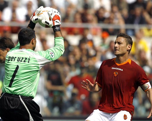 赞布罗塔：尤文必须相信弗拉霍维奇，他重新成为强大的前锋（赞布罗塔：尤文应信任弗拉霍维奇，他正重拾强力前锋的状态）