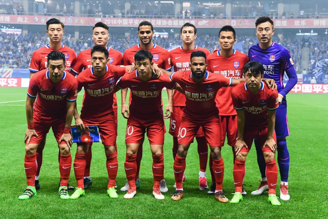 法比奥庆祝足协杯夺冠：将永远存在的时刻，一切荣耀归于上帝（法比奥庆祝足协杯夺冠：此刻永恒，荣耀皆归上帝）