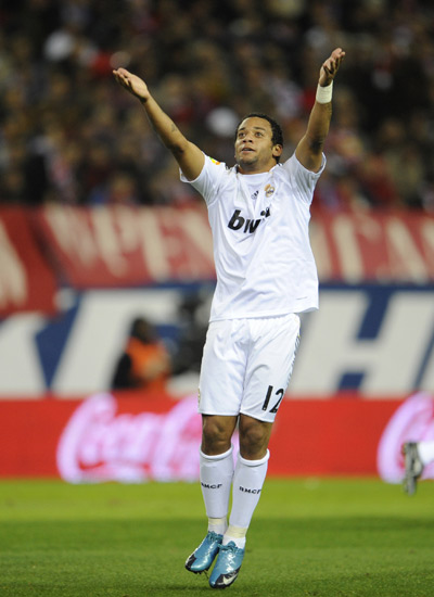 德科告丰特诽谤自己被驳回，调解无果后德科选择继续上诉（德科控告丰特诽谤遭驳回，调解失败后坚持上诉）