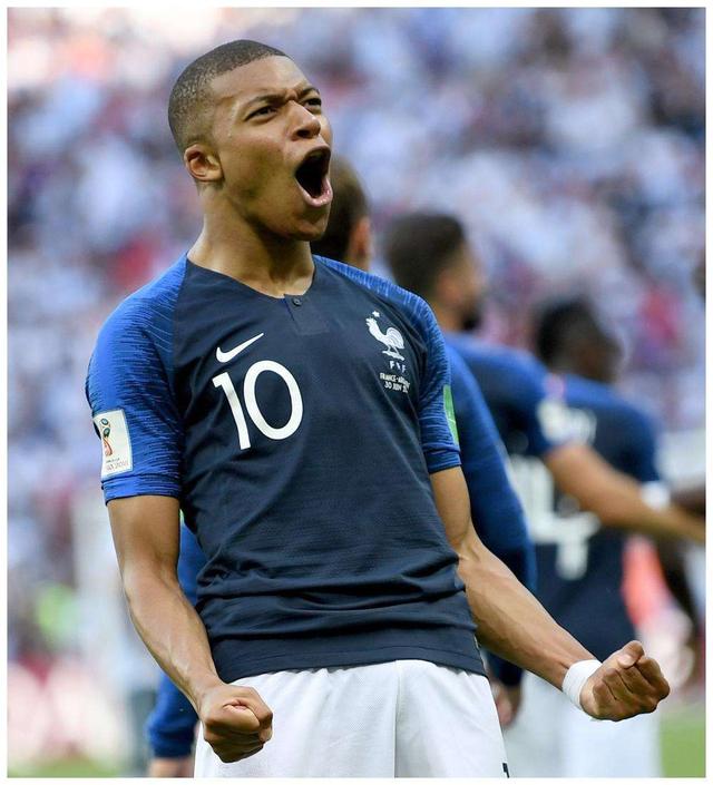 CBA：深圳男篮三分火力全开 主场击败上海（CBA：深圳三分如雨，主场力克上海队）