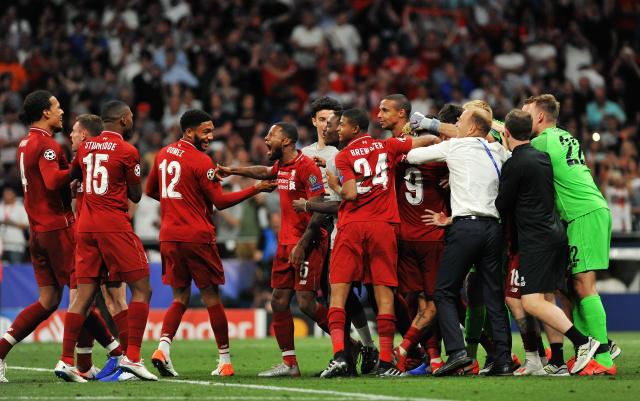 里程碑，国安后卫何宇鹏已在中超出战100场（国安后卫何宇鹏达成中超百场里程碑）