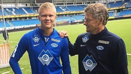 2米门将&“6国元帅”：两名法国球员随阿森纳U16夺冠（两位法国球员助阿森纳U16夺冠：2米门神与“六国元帅”）