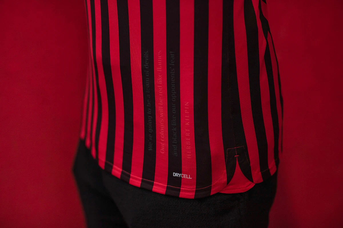 接下来的一个月再进10球，姆巴佩将跃升经典射手榜，仅次于梅西领先C罗（未来一月再进10球，姆巴佩将升至经典射手榜次席，仅逊梅西并反超C罗）