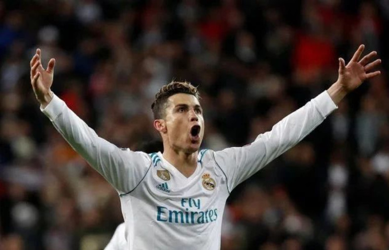 贝恩谈拿球砸阿努诺比：当时认为是合理动作，没恶意犯规意思（贝恩谈掷球击中阿努诺比：称当时判断为合理动作，并非恶意犯规）