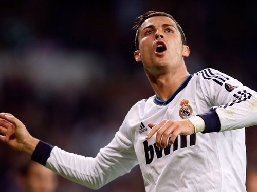 赛季全勤，柏太阳神队长：要以一场胜利和笑容结束这个赛季（本赛季全勤，柏太阳神队长：盼以胜利与笑容收官）