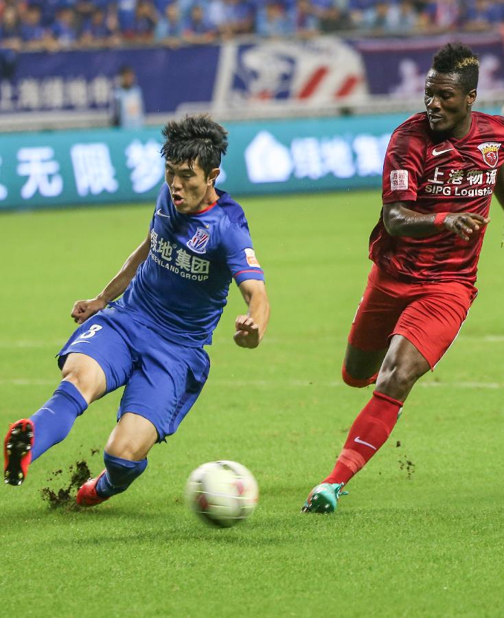 塞萨尔：齐沃为什么要换下博尼和泽林斯基？他俩明明表现最好（塞萨尔质疑齐沃换人：为何撤下表现最佳的博尼与泽林斯基？）